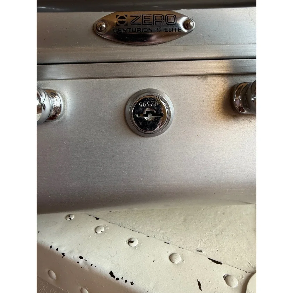 Zero Halliburton vintage zero